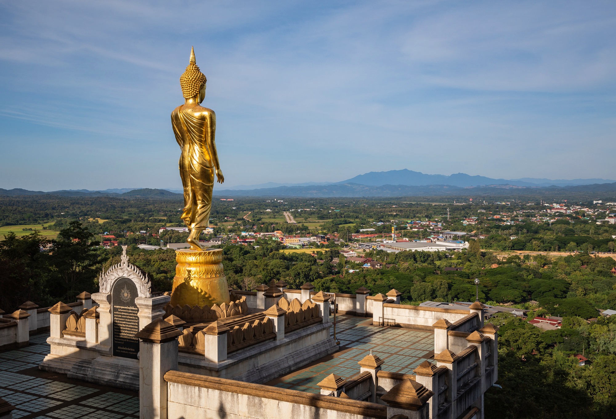 สถานที่ขอหวย วัดพระธาตุเขาน้อย 2566