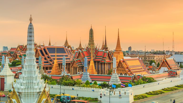 สถานที่ขอหวย วัดพระแก้ว 2566 วัดคู่บ้านคู่เมืองไทย แห่งรัตนโกสินทร์